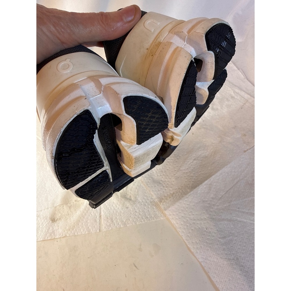 On Cloudflyer Black White Running Shoes Womens 8 71.98671 Swiss Engineering - Picture 7 of 10